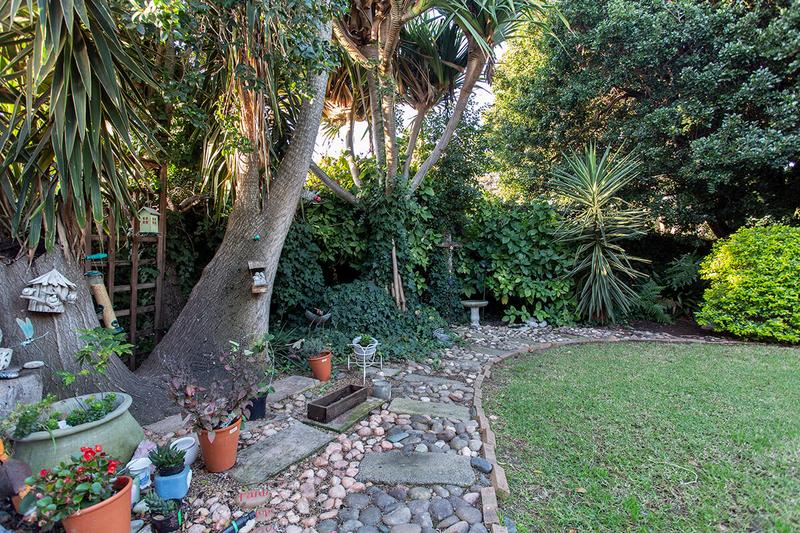 To Let 1 Bedroom Property for Rent in Eden Park Western Cape